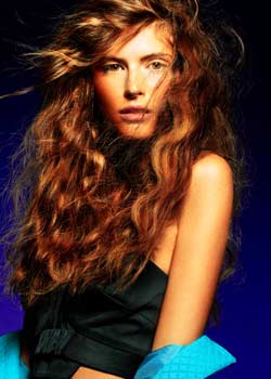 Immagine HAIRFASHION ROKK EBONY CREATIVE TEAM B004-01.jpg