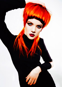 Immagine HAIRFASHION JASON HALL - JASON HALL HAIRDRESSING C116-01.jpg