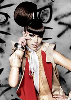 Immagine HAIRFASHION FAMET FellowshipforBritishHairdressingFAMETeam2011-KorruptionArtistik-69-01.jpg